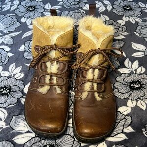 Earth Igloo Sandstone Womens Boots